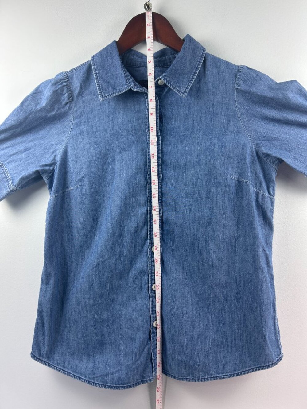 Talbots Chambray Button Down Shirt Size M Blue Denim Long Sleeve - Picture 4 of 6